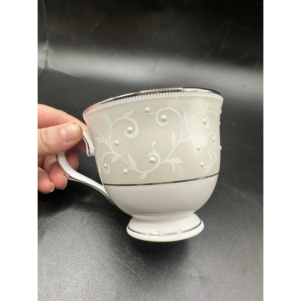 Lenox Opal Innocence Raised Dots Fine Bone China 5-Piece Place Setting $158